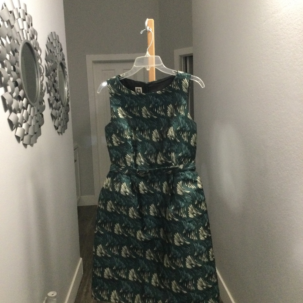 Anne Klein Green Satin dress with Belt - size 6